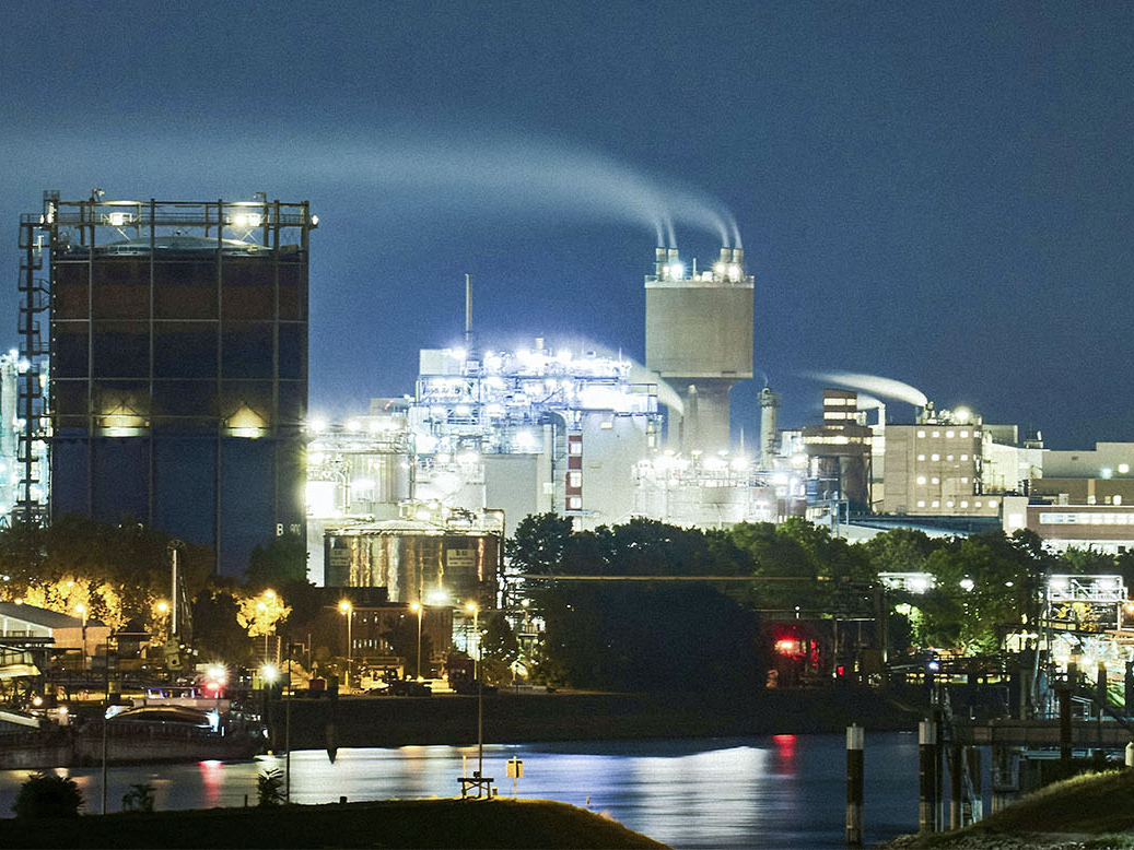 How a Global Chemical Producer Transformed Pricing Management with Axium