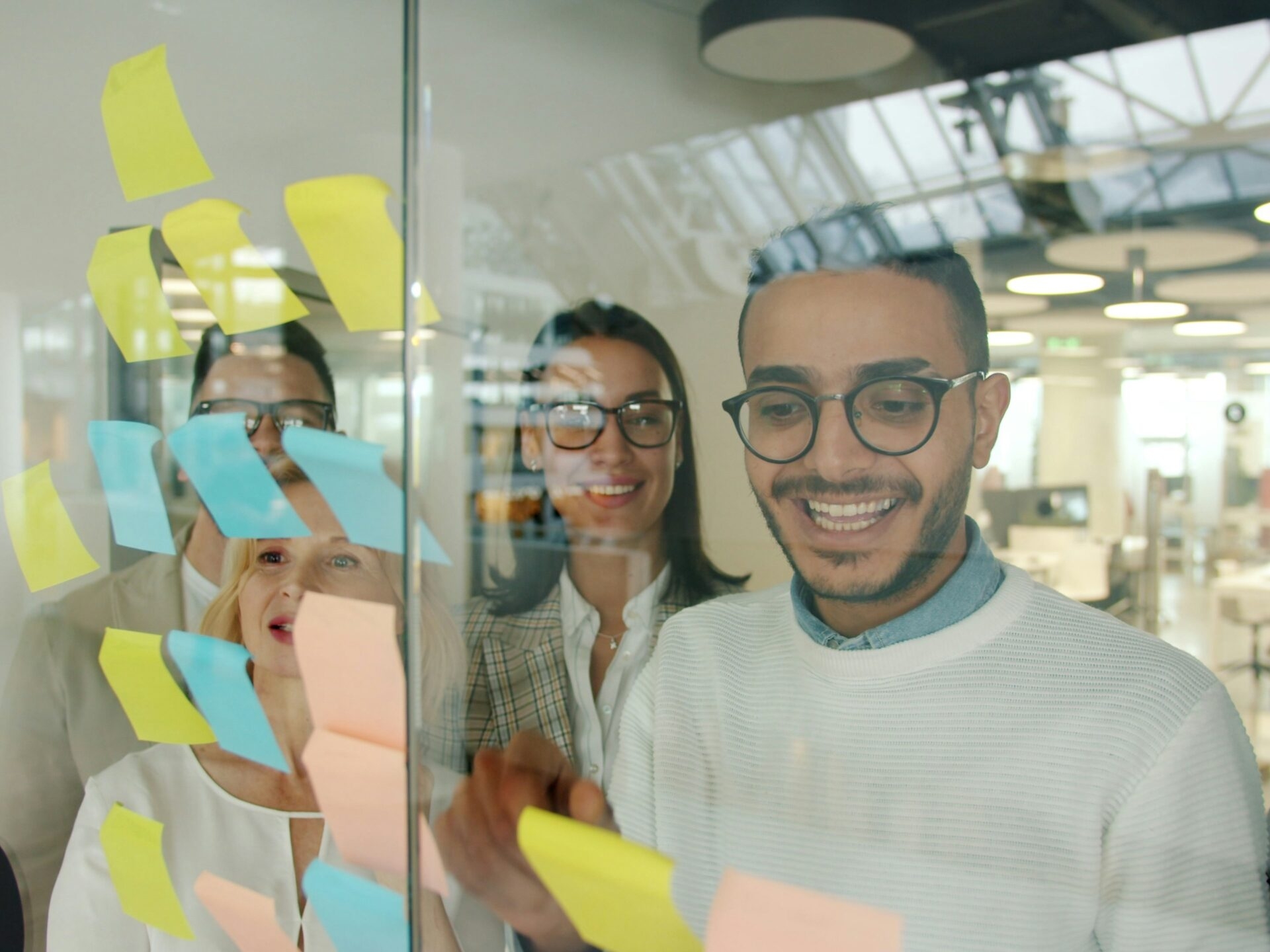 Leveraging Axium’s Unstructured Data Connectivity for RFP Process Optimization 5 vitaly gariev CbGyIn1uwuc unsplash scaled uai