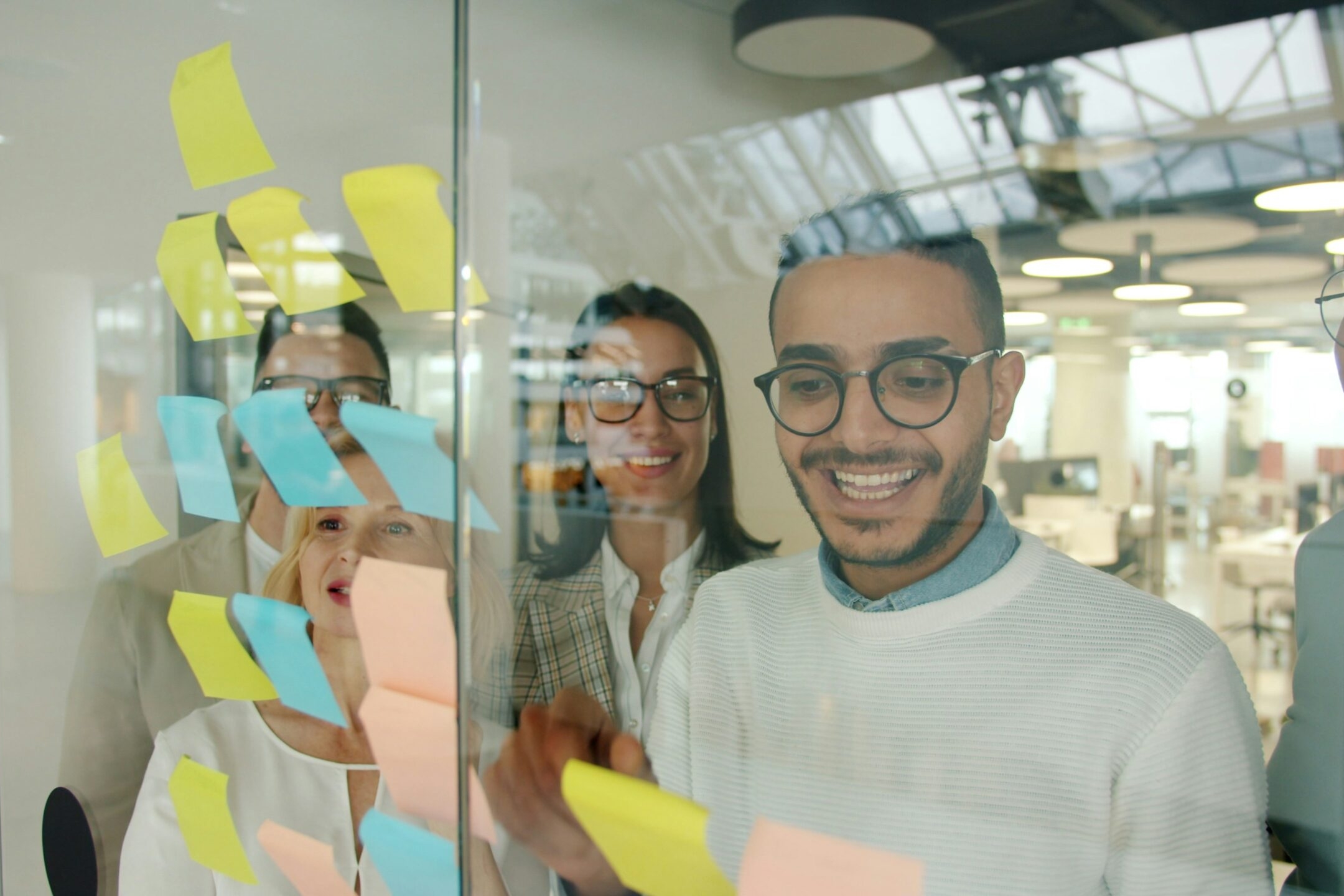 Leveraging Axium’s Unstructured Data Connectivity for RFP Process Optimization 1 vitaly gariev CbGyIn1uwuc unsplash scaled uai